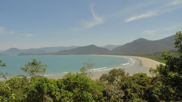 Praia da Fazenda, em Ubatuba: uma das muitas que fazem a cidade pleitear o título de melhor "Turismo de Sol e Praia" Ubatuba está concorrendo em três categorias no Prêmio Top Destinos Turísticos 2023 Praia da Fazenda, em Ubatuba - Prefeitura de Ubatuba