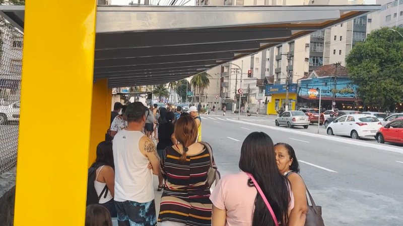 Após a Presidente Wilson, serão contemplados os pontos de ônibus da avenida da praia - Reprodução/Prefeitura de São Vicente