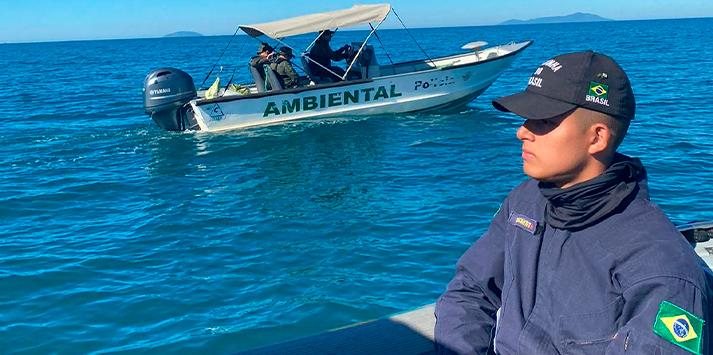 Marinha do Brasil, GBMar e Polícia Ambiental seguem nas buscas Buscas pescadores Ubatuba - Divulgação PM Ambiental