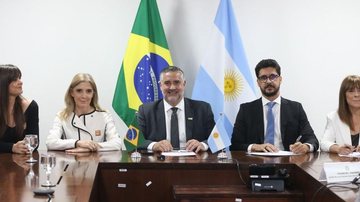 © Valter Campanato/Agência
