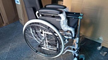 Cadeira de rodas é um dos equipamentos novos na Saúde do município - PMG