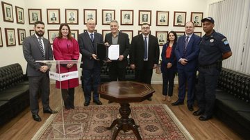 Assinatura termo projeto Guardiã Maria da Penha - PMG