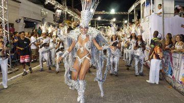 As escolas de samba da cidade desfilam no domingo e na segunda-feira; na terça, tem desfile das campeãs - Divulgação PMI