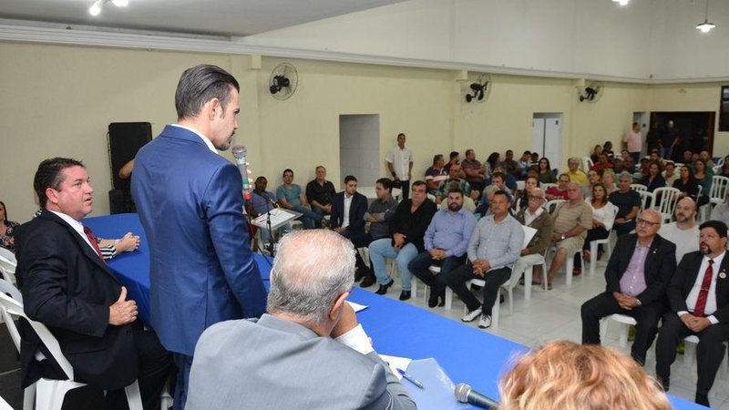 Entrega dos títulos do Albatroz I em maio de 2018 - Diego Bachiéga/PMB