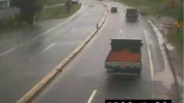 Confira a situação da rodovia Mogi-Bertioga agora. Veja as câmeras ao vivo, últimas notícias, se a rodovia está liberada ou interditada e a ocorrência de acidentes. Confira a situação da rodovia Mogi-Bertioga agora. Veja as câmeras ao vivo, últimas notícia - Reprodução/DER