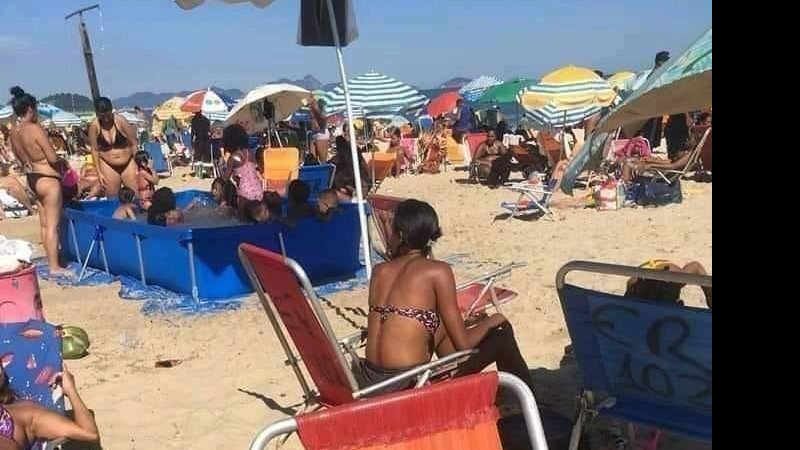 Piscina instalada em praia do Rio de Janeiro - Enviado via WhatsApp