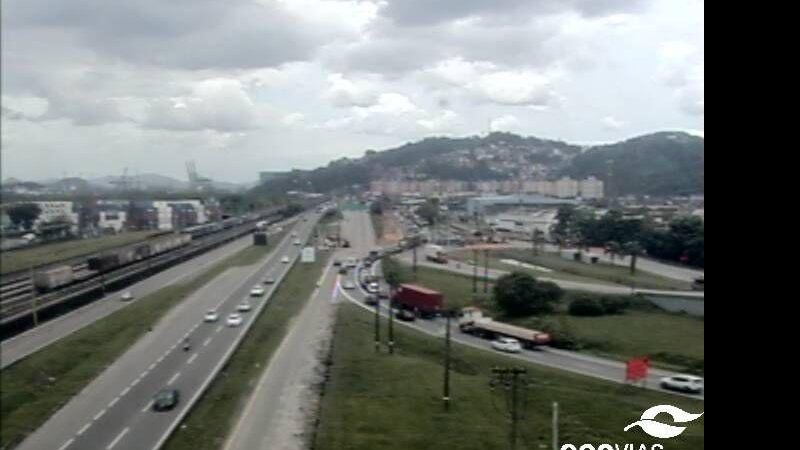 Chegada a Santos tem tráfego lento - Reprodução/Ecovias