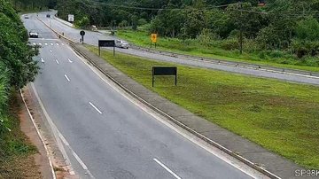 Mogi-Bertioga na tarde desta sexta-feira - Divulgação/DER