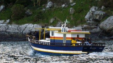 Serena Fishing naufragou em Itanhaém, três pessoas morreram - Divulgação