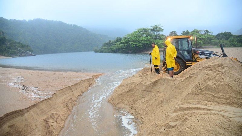 Prefeitura trabalha na prevenção contra alagamentos - Cláudio Gomes/PMC