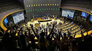 Agentes de saúde e de combate a endemias comemoram a vitória - Marcos Oliveira/Agência Senado