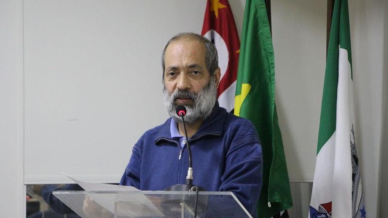 Dr. Arnaldo na Câmara Municipal de Bertioga - Estela Craveiro