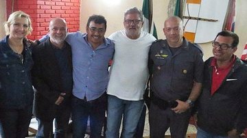 Toninho Colucci em encontro com aliados e eleitores em Bertioga - Divulgação