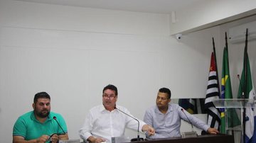 Sessões extraordinárias feitas para deliberar sobre revisão salarial - Estela Craveiro/JCN