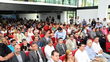 Vice-governador Márcio França participa de evento pela causa animal - Divulgação/Prefeitura de Ilhabela