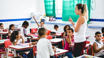 Na volta às aulas, em fevereiro, a própria prefeitura publicou fotos dos alunos com uniformes do ano passado ou com roupas comuns - Diego Bachiéga/PMB