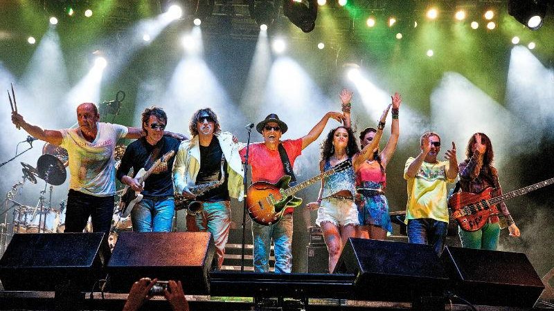 O grupo completa 7 anos de união estável e centenas de show na bagagem - Renan Yudi