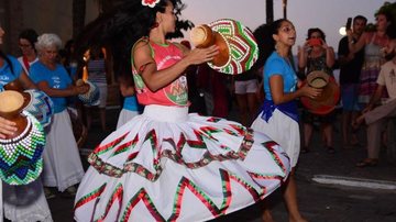 O grupo ‘Batuki Kianda é ligado à tradição de maracatu de baque virado, da centenária Nação Porto Rico, atual campeã do Carnaval de Recife - Divulgação