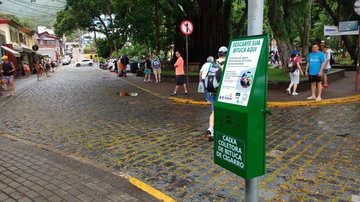 Coletores de pontas de cigarros instaladas em vários pontos da cidade - Divulgação/PMI