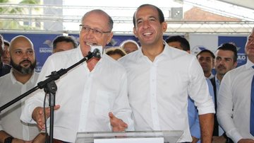 Governador também assinou convênio para regularização fundiária e anunciou repasses para Educação e Saúde - JCN