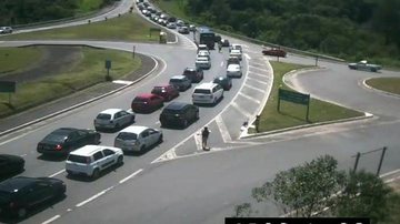 Mogi-Bertioga congestionada neste domingo - Reprodução/DER