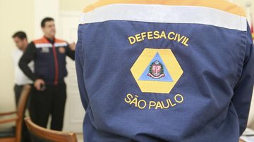 Além dos guardas civis municipais, agentes da Defesa Civil também receberam a capacitação - Helder Lima/PMG