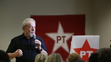 Lula em reunião do Diretório Nacional do PT - Paulo Pinto/AGPT