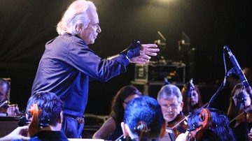 João Carlos Martins lotou a Praça da Cultura na noite de sexta-feira, 11 - Divulgação/PMC