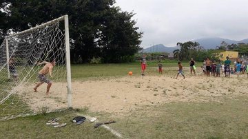 O evento ocorre no campo do Bertioga Futebol Clube, na rua da Saudade, próximo ao banco Itaú - Reprodução Internet