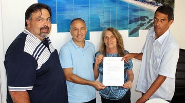 Nanci Zanato recebeu representantes da Cooperativa de Trabalho dos Moradores de Ilhabela na Câmara Municipal - Divulgação / CMI