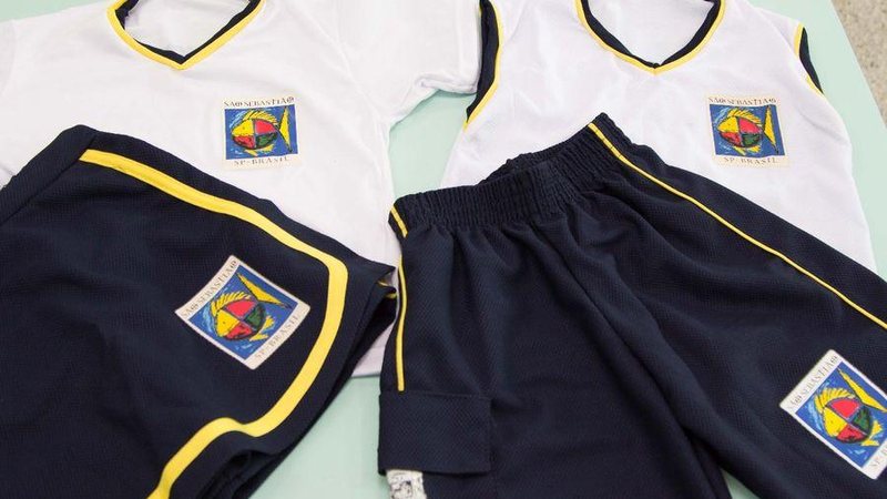 Os uniformes serão distribuídos aos alunos das pré-escolas, berçário e fundamental I e II - André Santos/PMSS