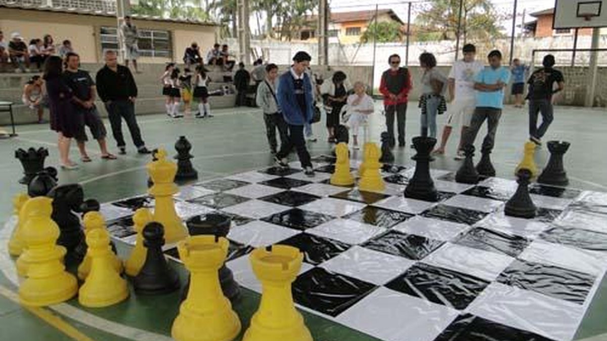G1 - Tabuleiro de xadrez gigante é lançado neste sábado em
