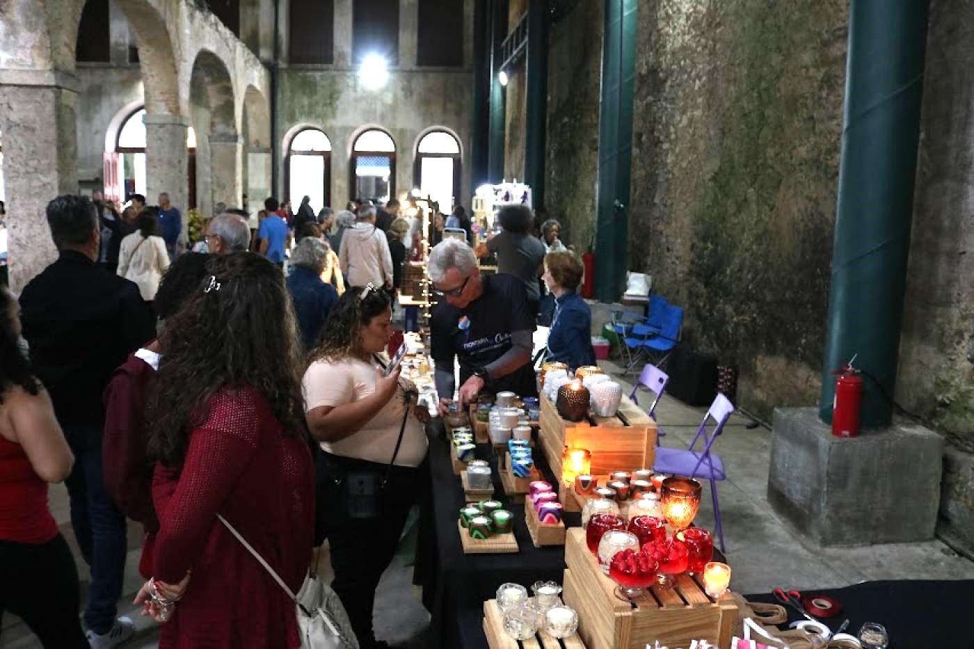 Feira criativa com artesãs santistas é atração do Centro Histórico até  domingo