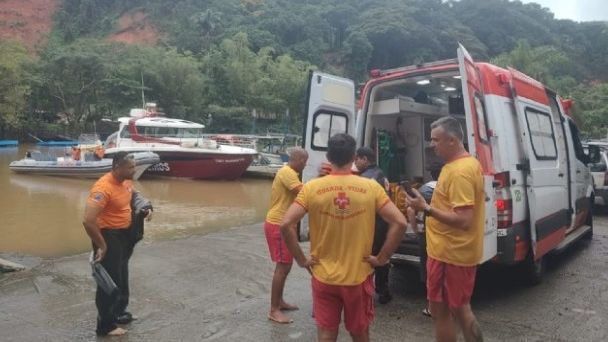 Resgate de idosa em ilha de são Sebastião