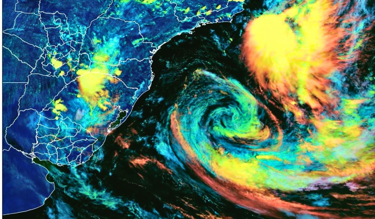 Imagem de satélite do ciclone Akará