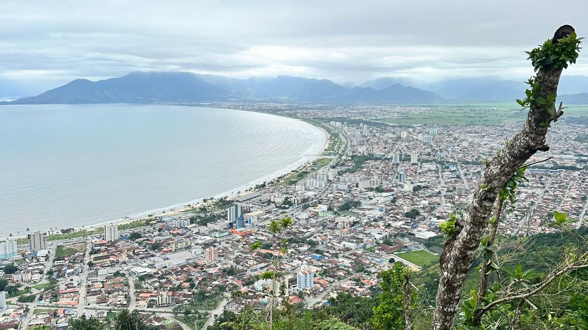 Vista da baía de Caraguatatuba do Morro do Santo Antônio