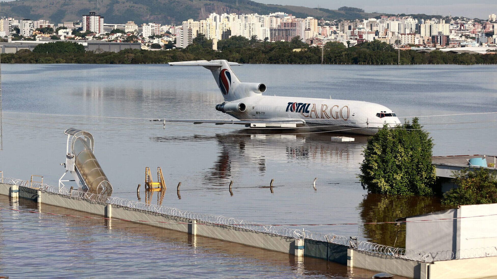 Aeroporto Salgado Filho inundado