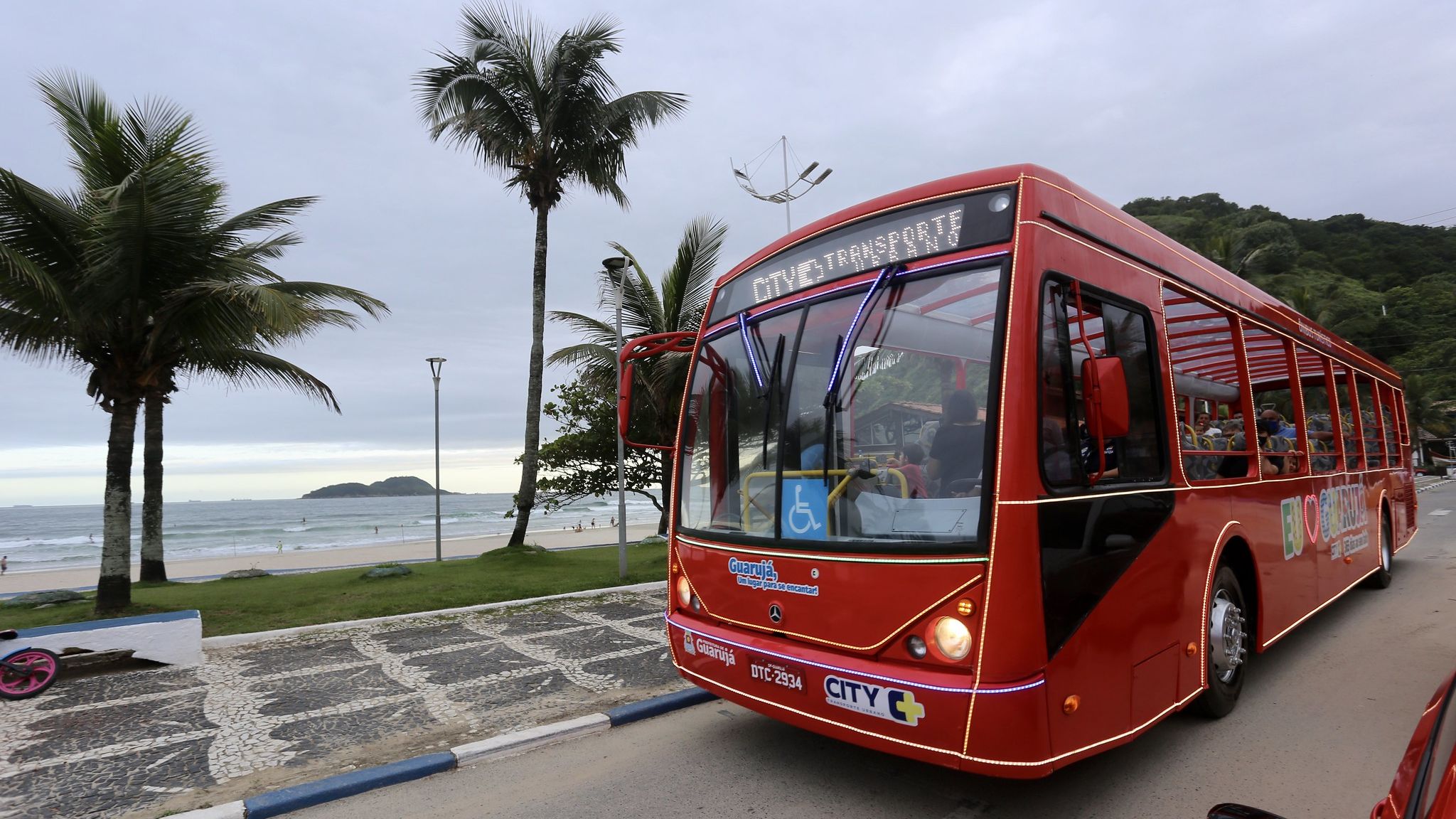 ônibus de city tour de Guarujá - divulgação