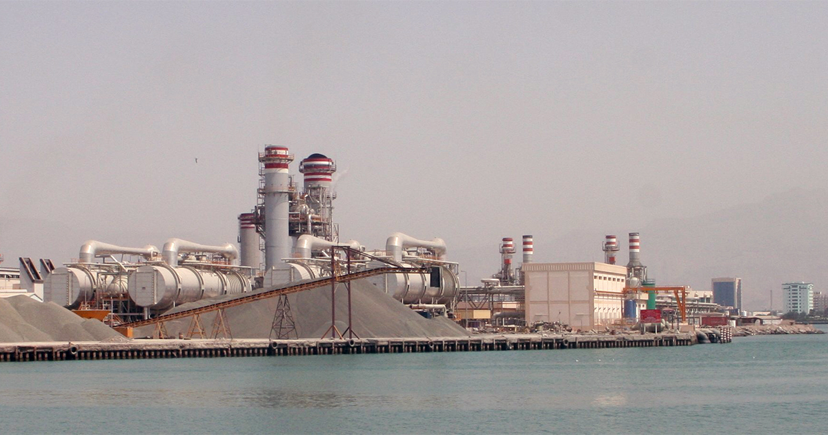 Usina de dessalinização nos Emirados Árabes Unidos