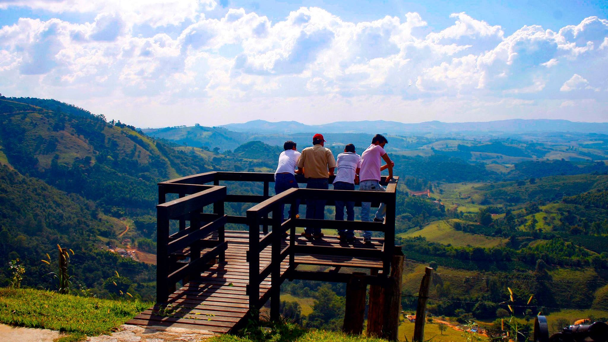 Mirante de Caconde, com uma vista incrível de 360 graus, de onde é possível ver toda a região e a represa - Foto de Jéssica Aquino