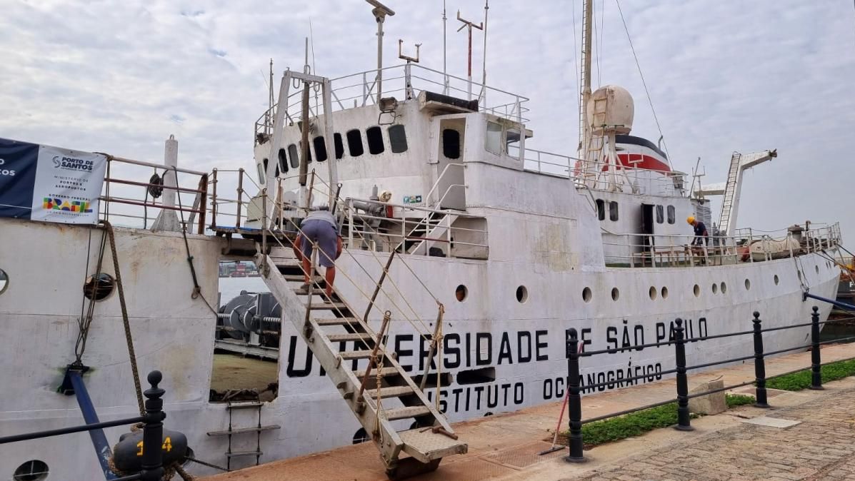 Navio em Santos