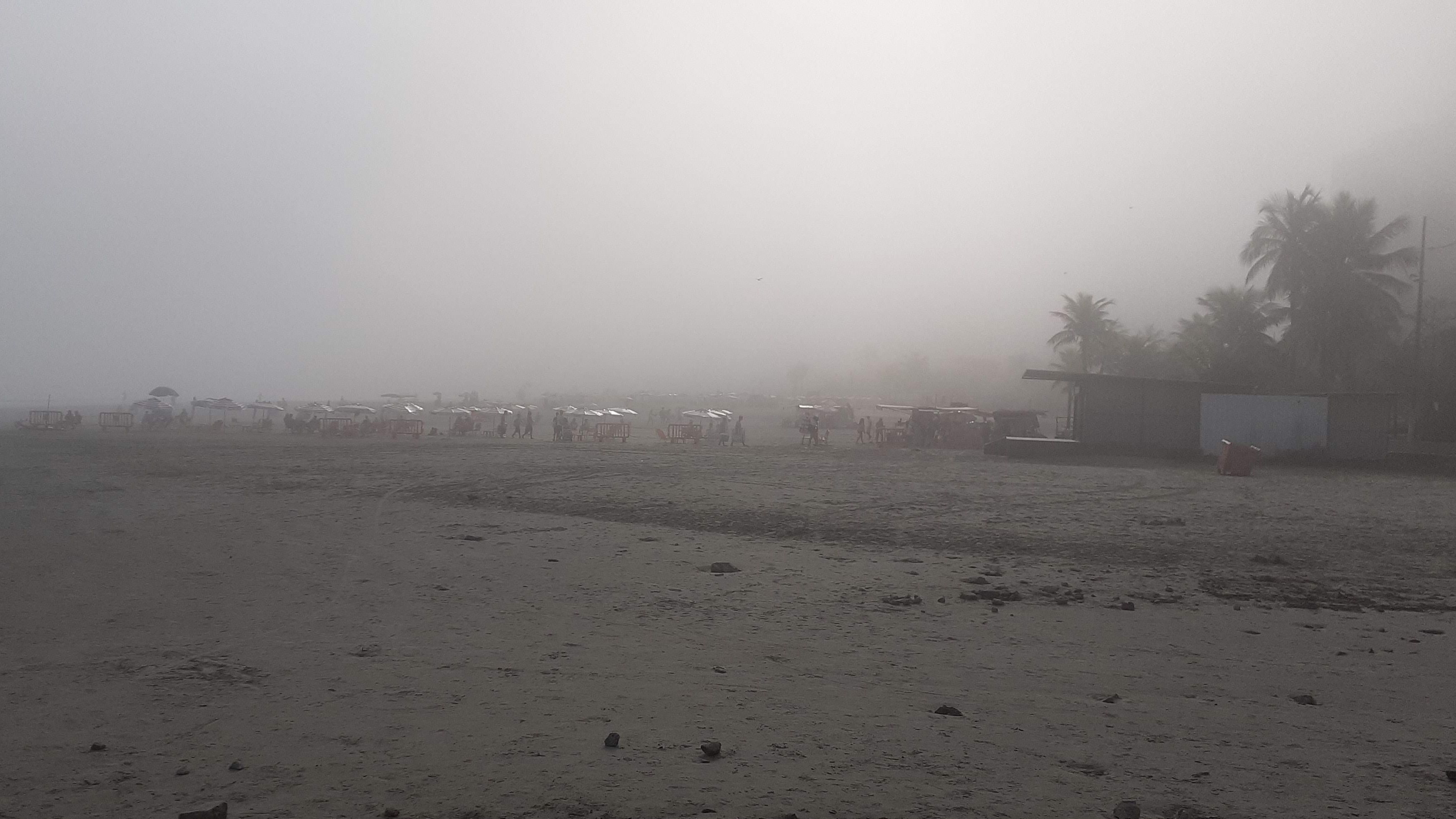 Nevoeiro na praia