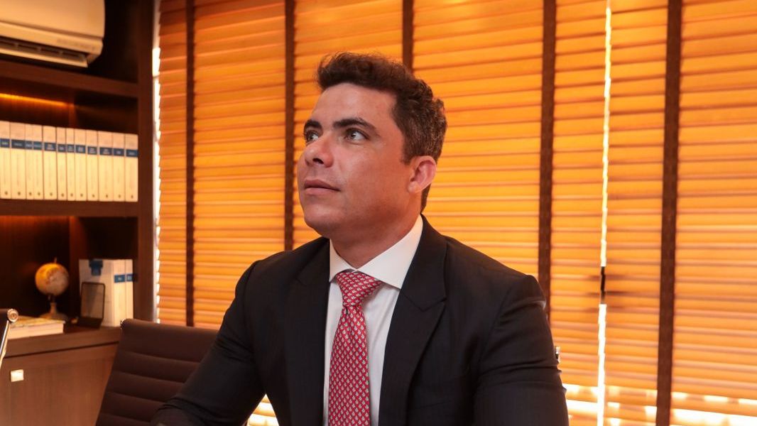 Advogado Áureo Tupinambá de Oliveira Fausto