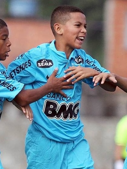 Kaiky Naves quando atuava pelo sub-11 do Santos (Imagem: Santos FC)