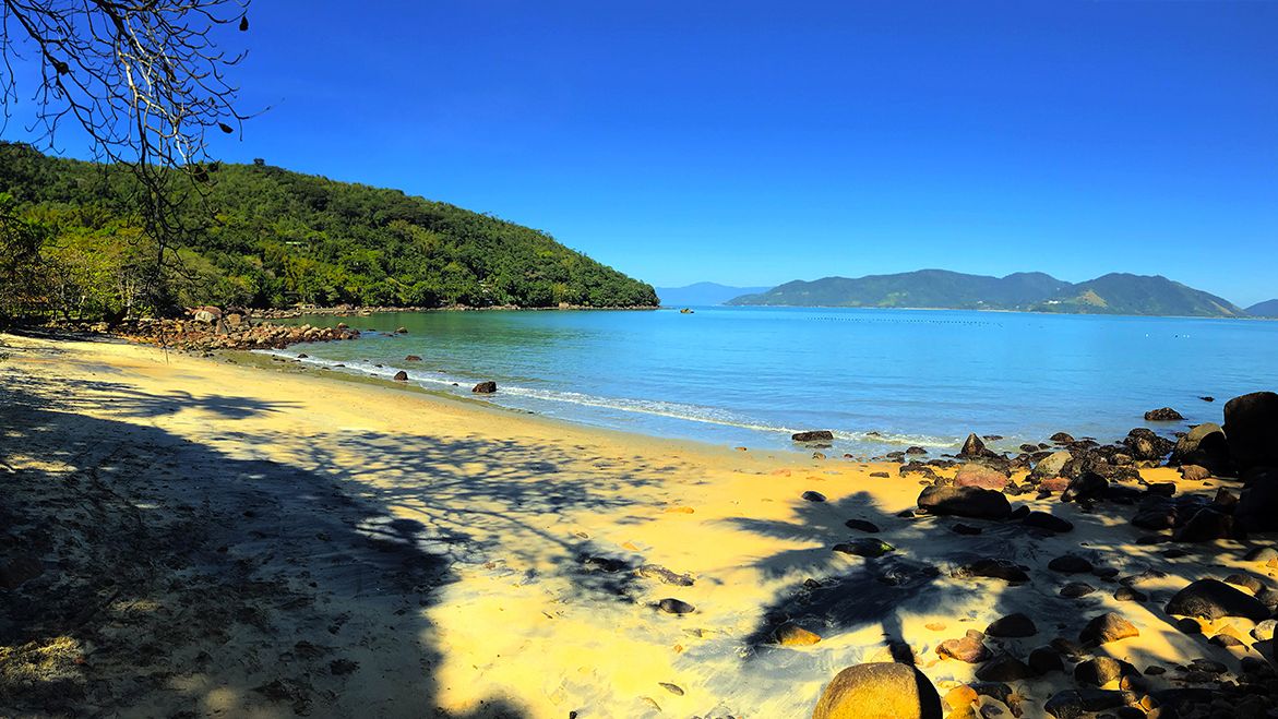 Praia do Peres, uma das que compõem a Trilha das Sete Praias, em Ubatuba - Foto Reginaldo Pupo