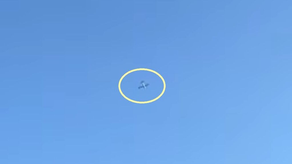 Avião caindo em Itanhaém