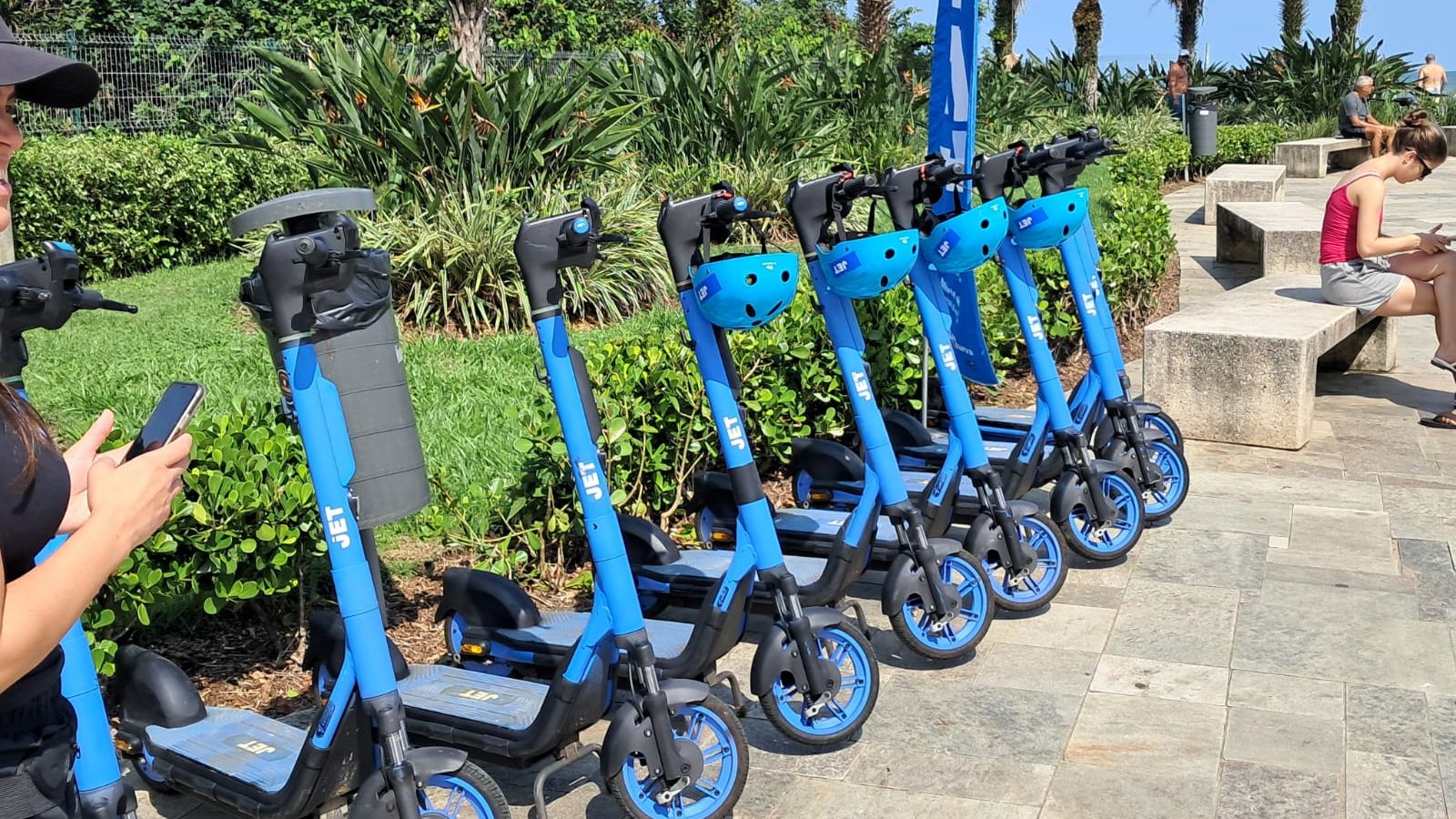Aluguel de bicicletas e patinetes elétricas é a novidade em Praia Grande