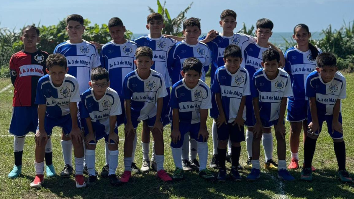time infantil 3 de Maio