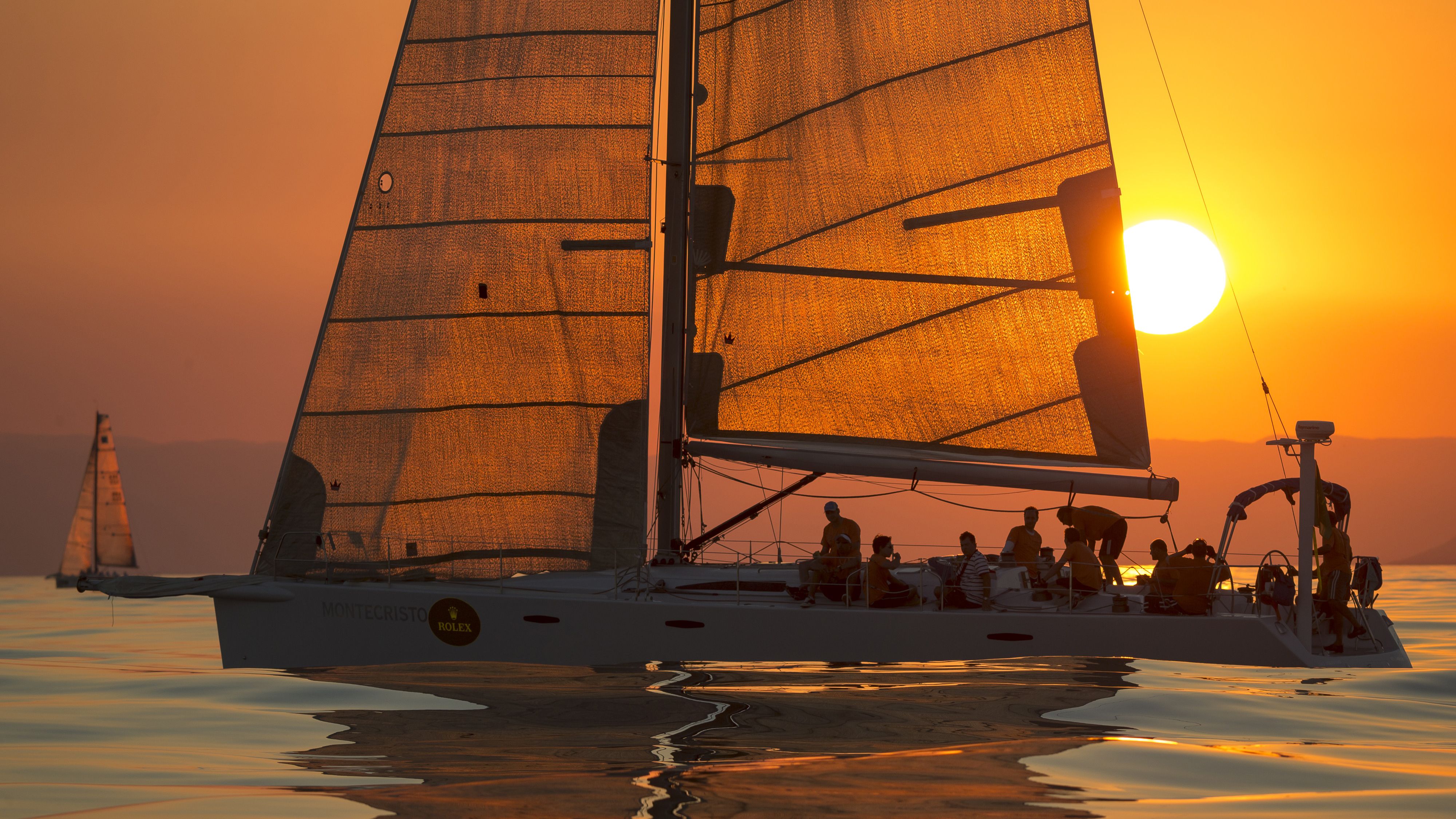 barco à vela em Ilhabela