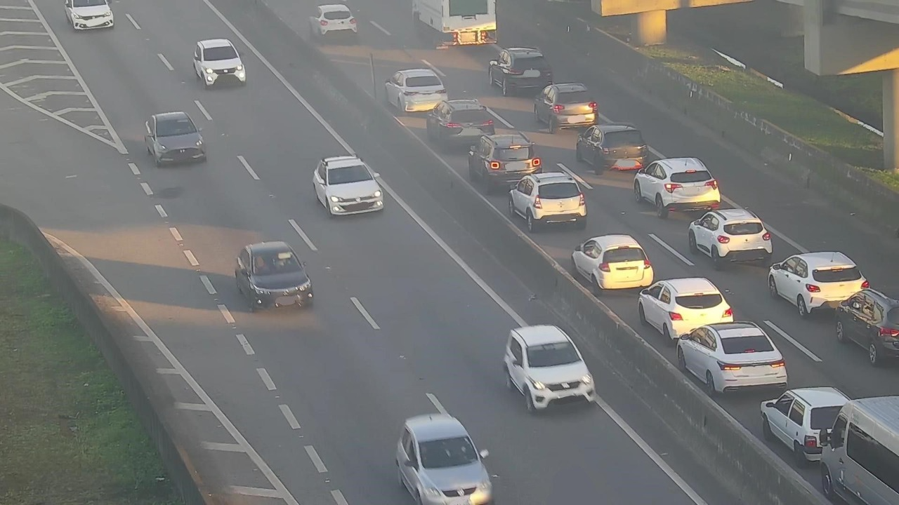 motociclista-morre-apos-sofrer-queda-na-rodovia-anchieta-em-cubatao2